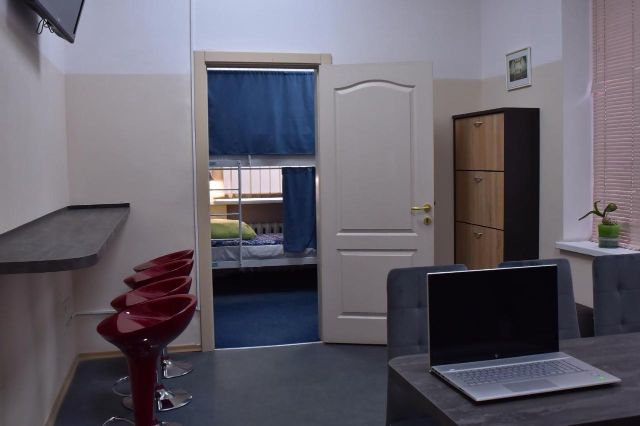 Hostel 777 Darnitsa Kiev Extérieur photo